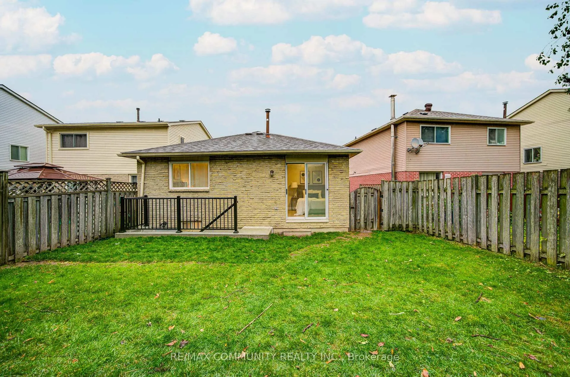 Photo 49 of 44 Angus Drive, Ajax, Central — HOMEH