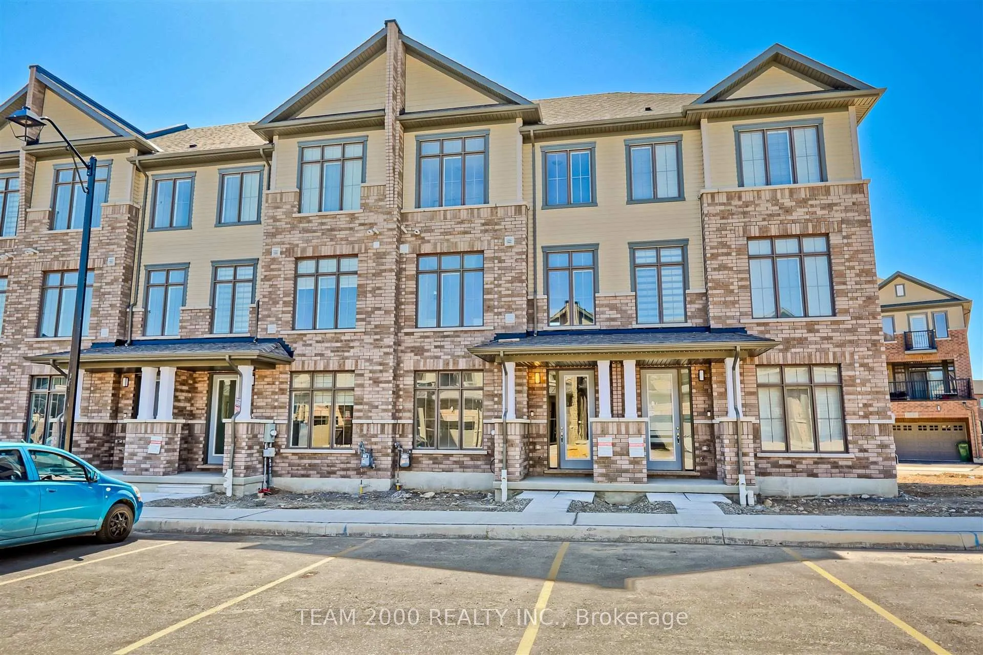 Photo 1 of Unit 22, 400 Newman Drive S, Cambridge — HOMEH