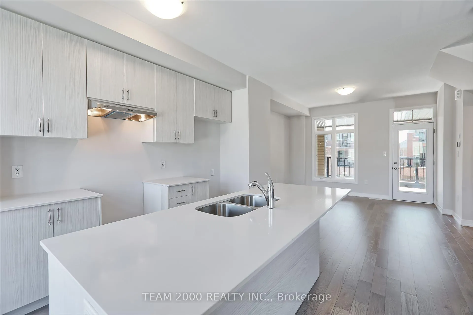 Photo 8 of Unit 22, 400 Newman Drive S, Cambridge — HOMEH