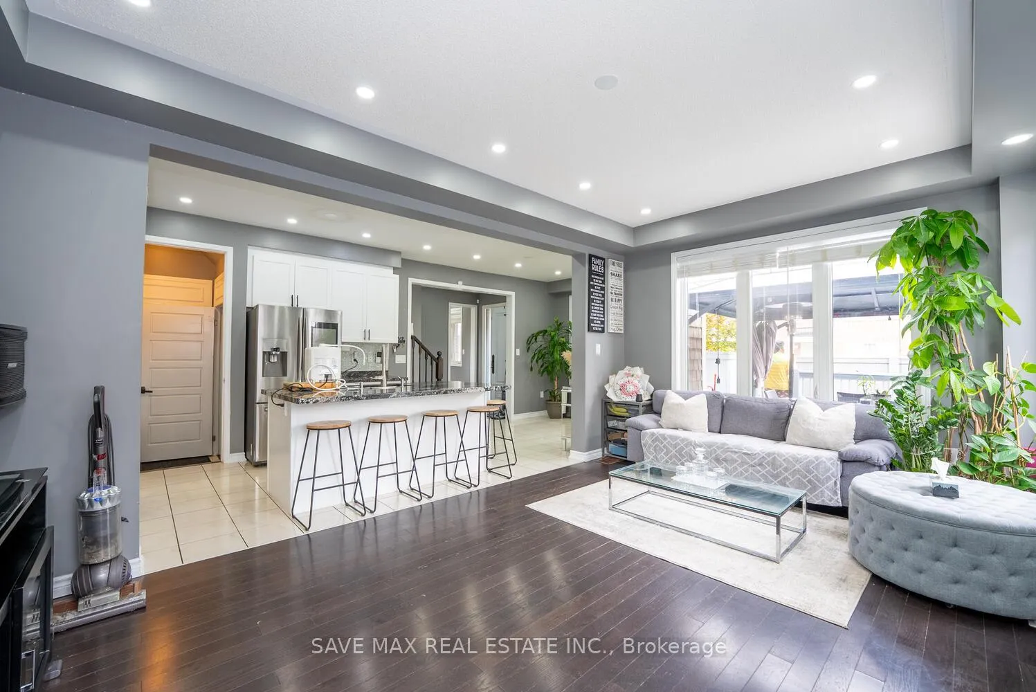 Photo 9 of 2 Billiter Road, Brampton, Northwest Brampton — HOMEH