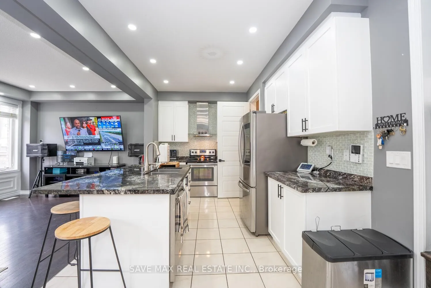 Photo 12 of 2 Billiter Road, Brampton, Northwest Brampton — HOMEH