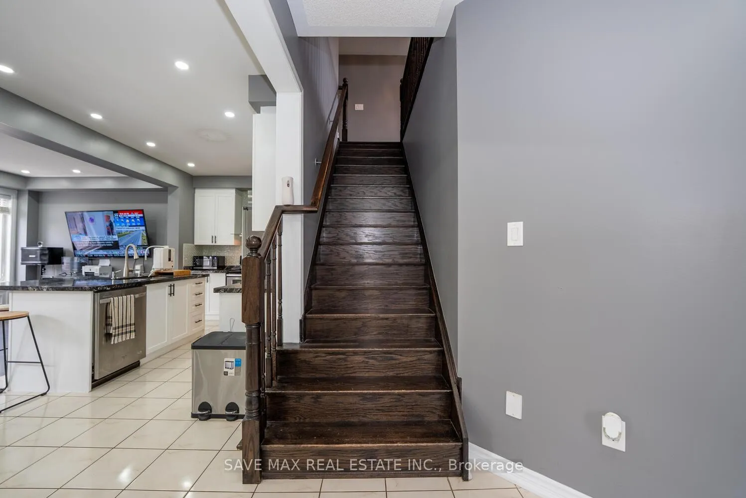 Photo 15 of 2 Billiter Road, Brampton, Northwest Brampton — HOMEH