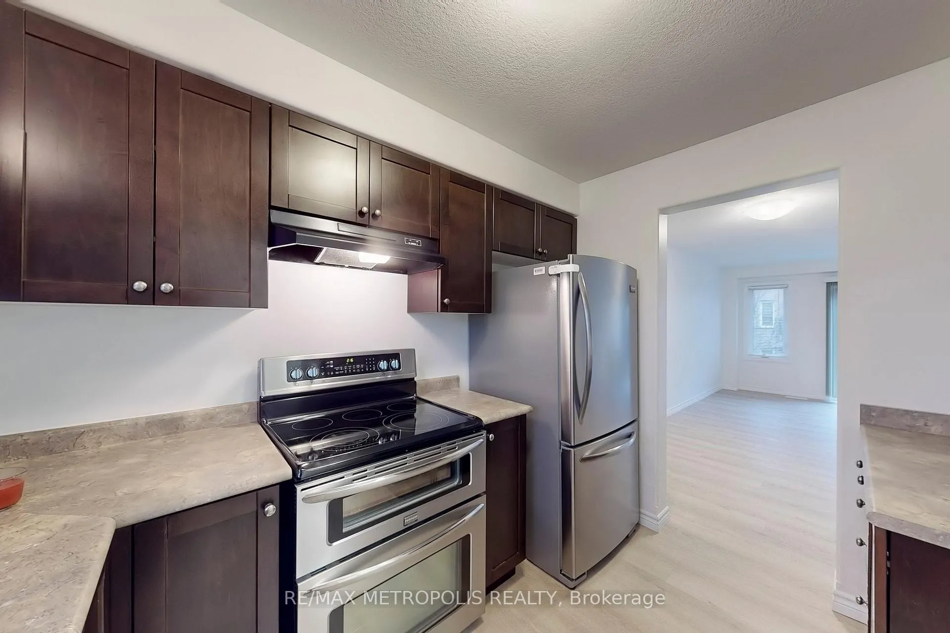 Photo 11 of Unit 22, 10 Foxglove Crescent, Kitchener — HOMEH