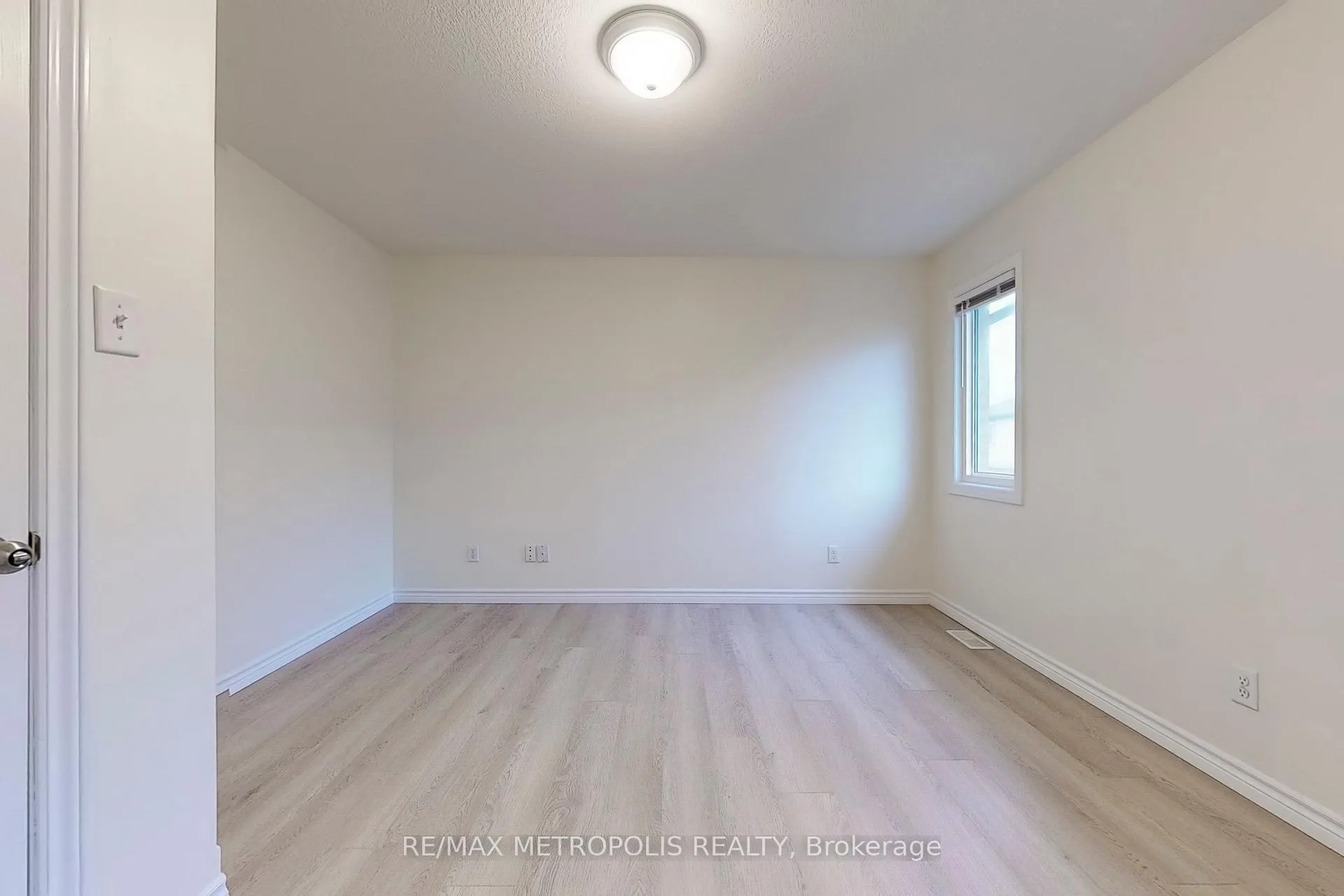 Photo 20 of Unit 22, 10 Foxglove Crescent, Kitchener — HOMEH
