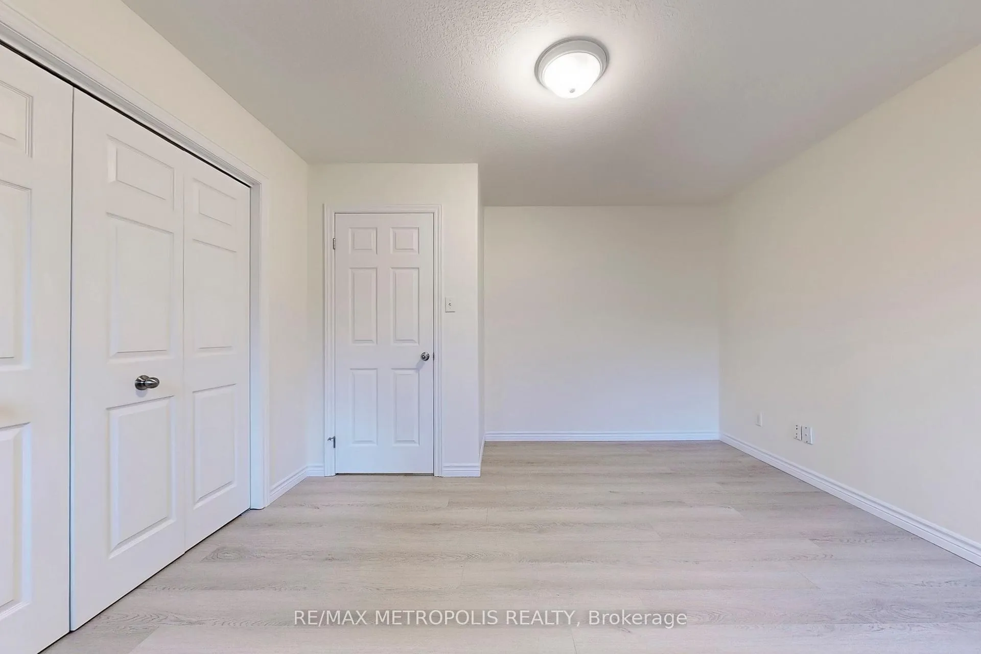 Photo 21 of Unit 22, 10 Foxglove Crescent, Kitchener — HOMEH