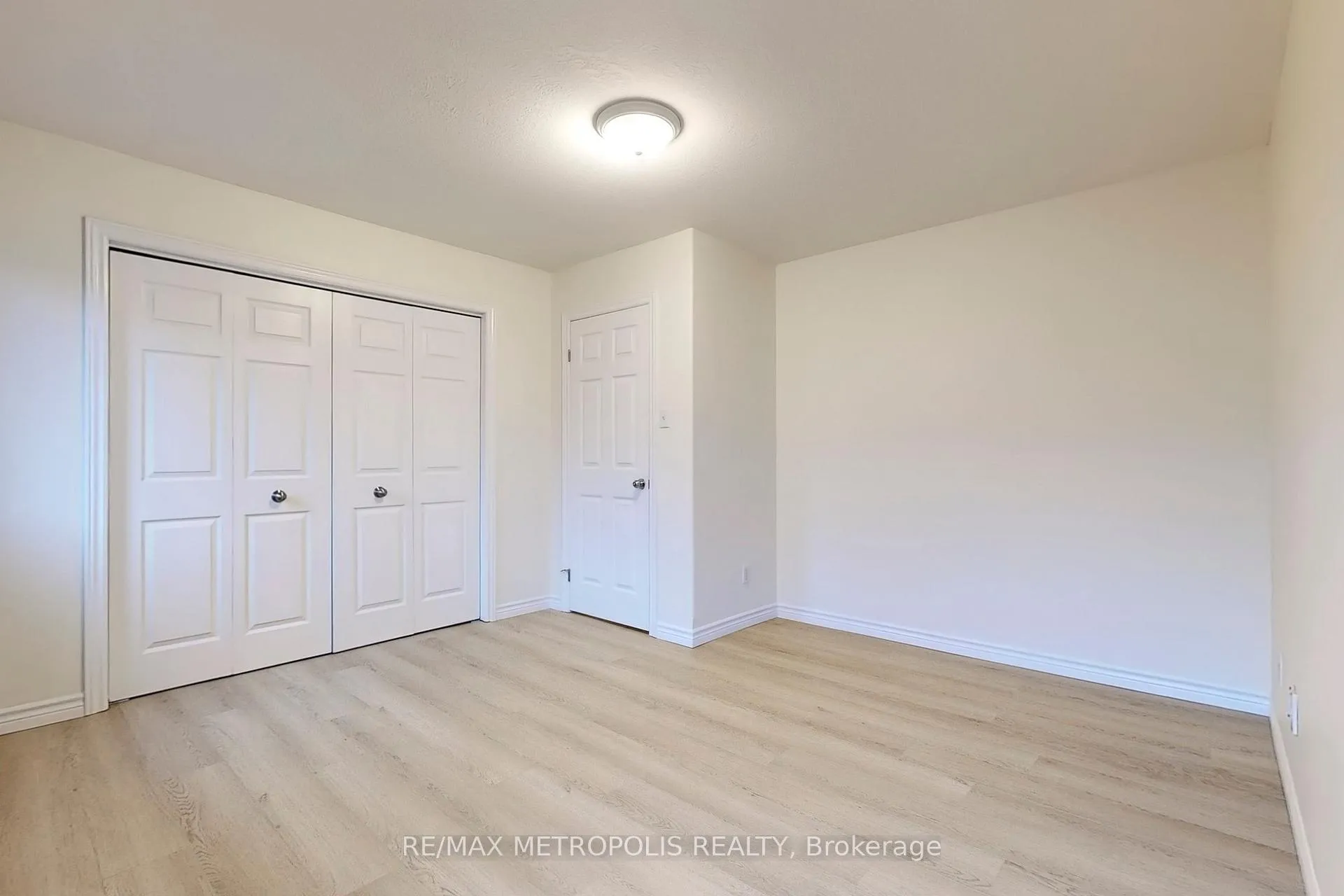 Photo 23 of Unit 22, 10 Foxglove Crescent, Kitchener — HOMEH