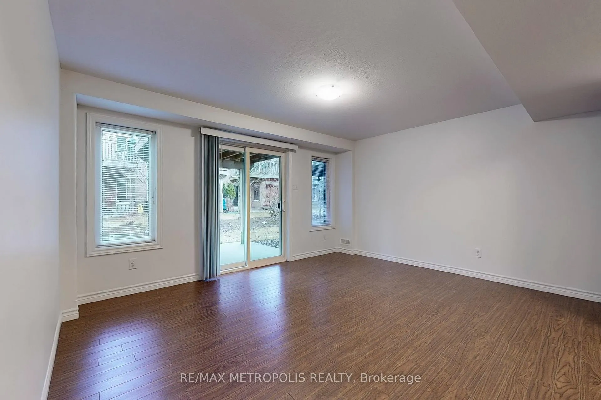 Photo 31 of Unit 22, 10 Foxglove Crescent, Kitchener — HOMEH