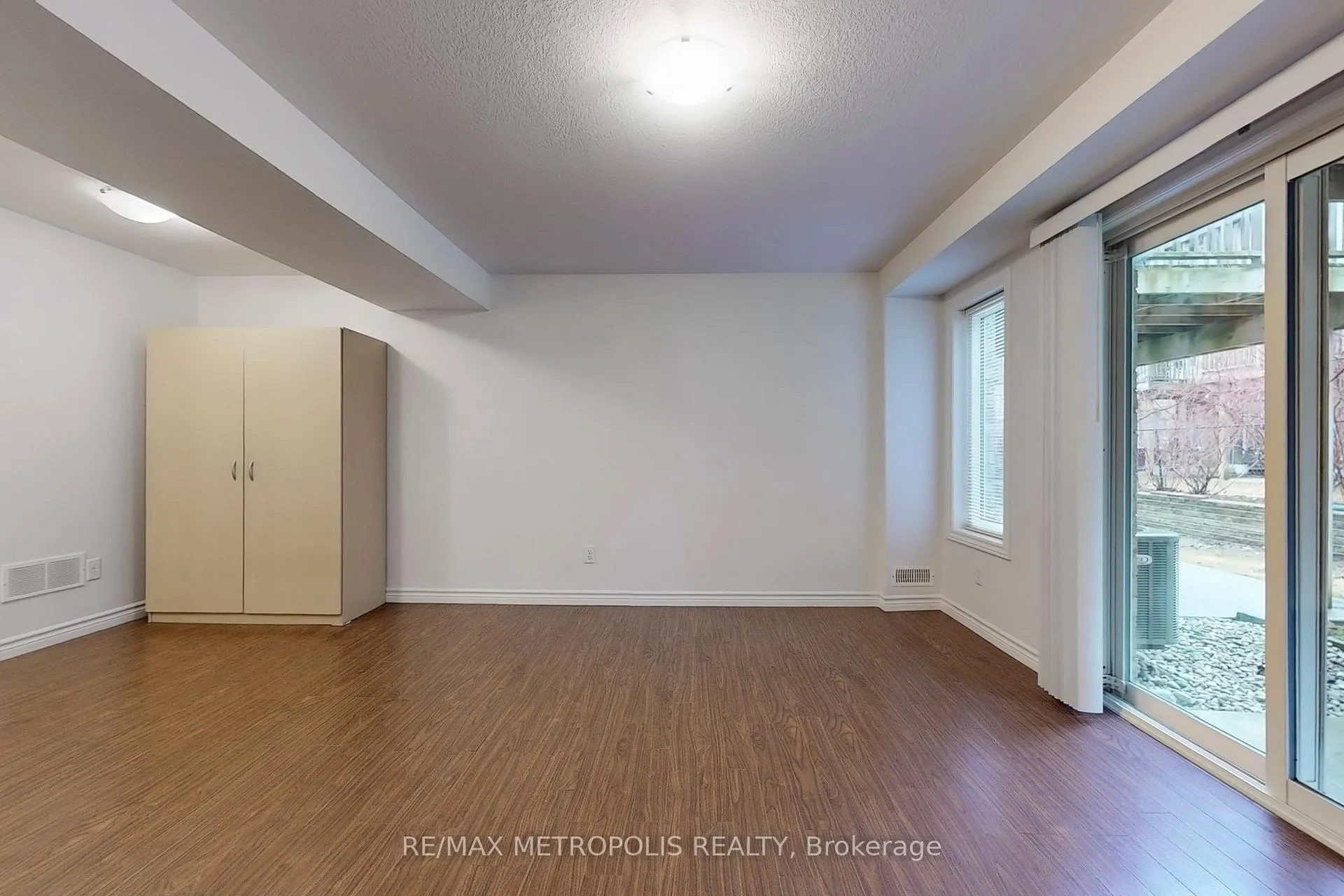 Photo 36 of Unit 22, 10 Foxglove Crescent, Kitchener — HOMEH