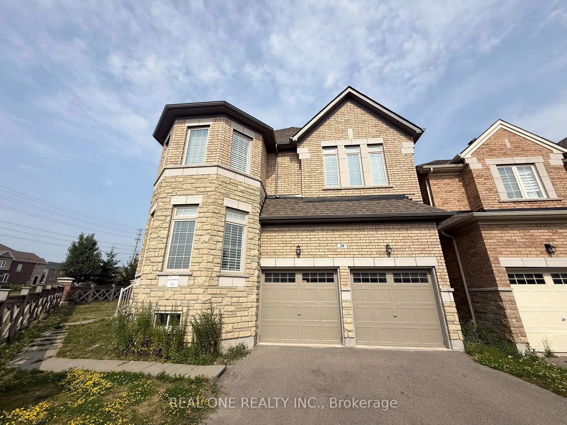 Photo 2 of 39 Mowder Drive, Aurora, Rural Aurora — HOMEH