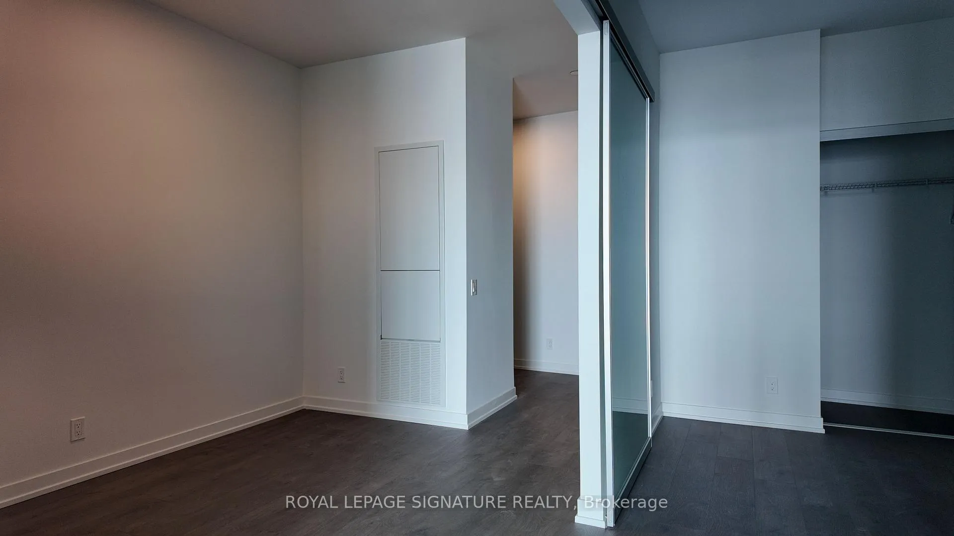 Photo 2 of Unit 2201, 39 Mary Street, Barrie, City Centre — HOMEH