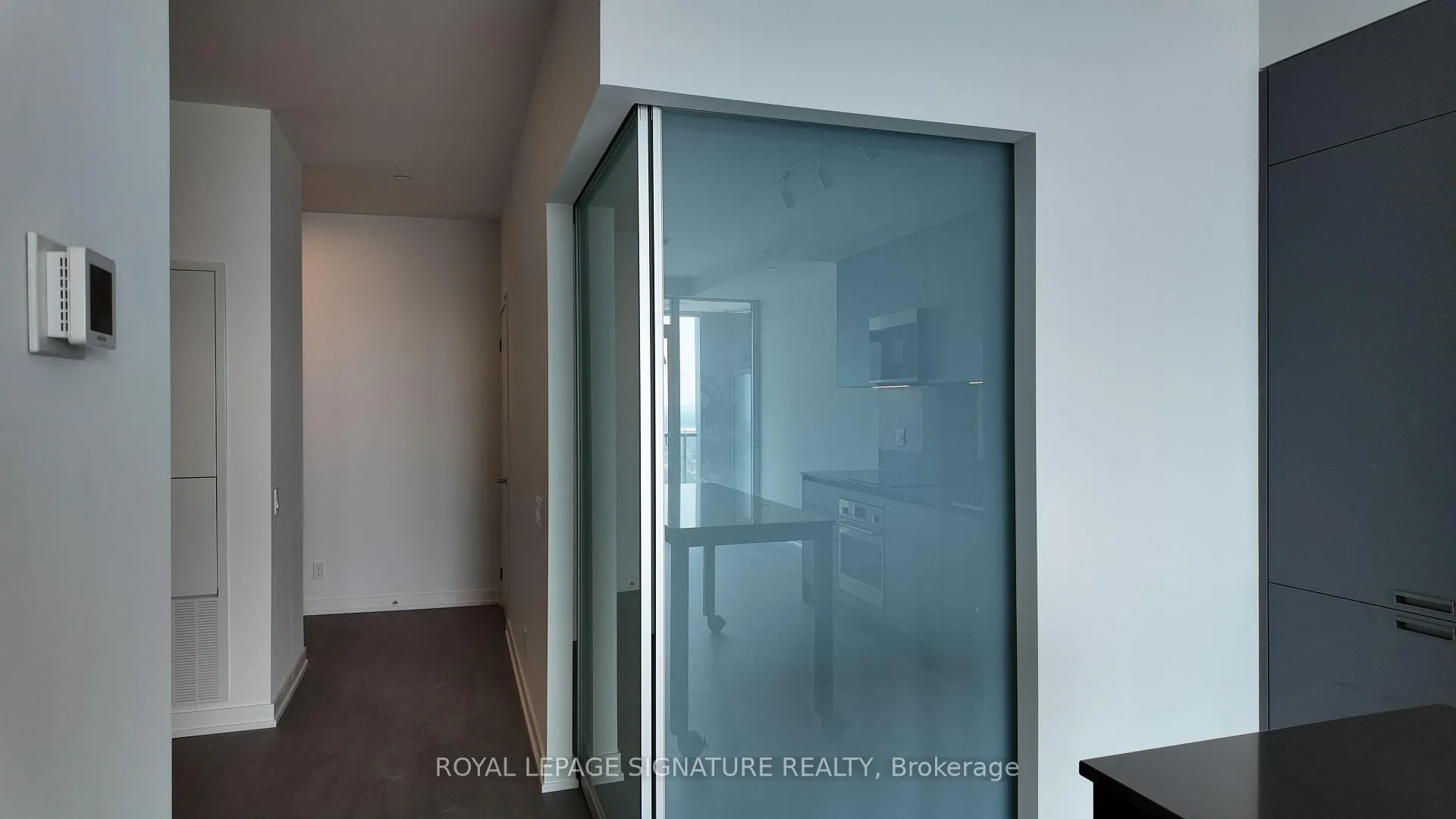 Photo 8 of Unit 2201, 39 Mary Street, Barrie, City Centre — HOMEH