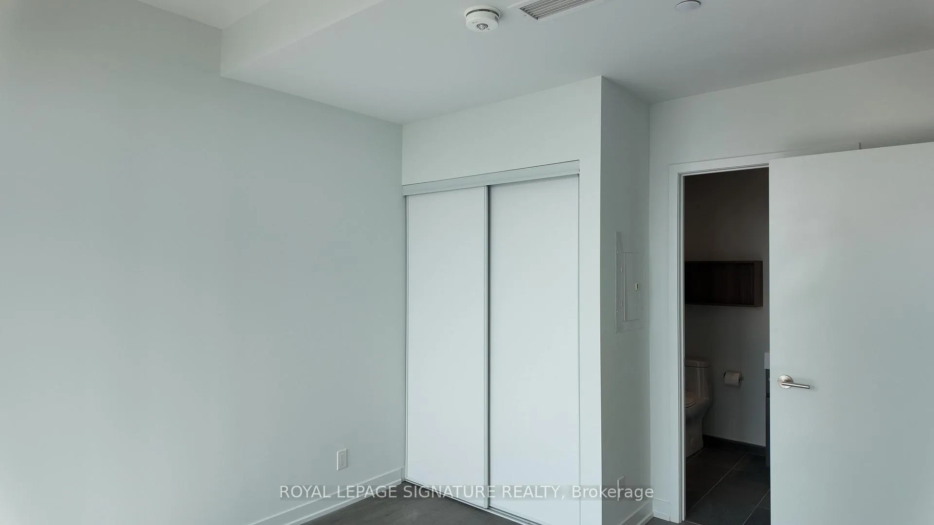 Photo 20 of Unit 2201, 39 Mary Street, Barrie, City Centre — HOMEH