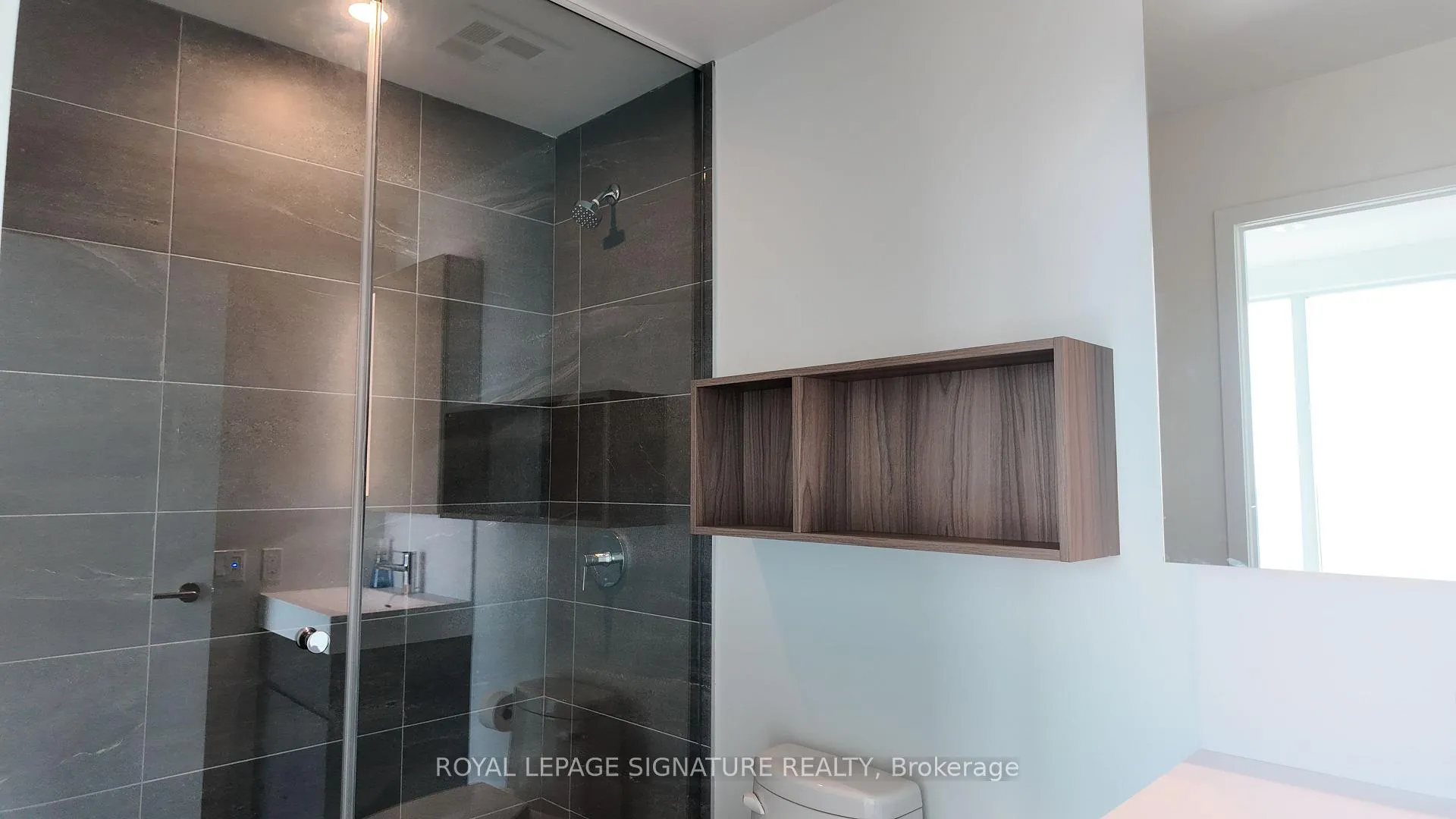 Photo 21 of Unit 2201, 39 Mary Street, Barrie, City Centre — HOMEH