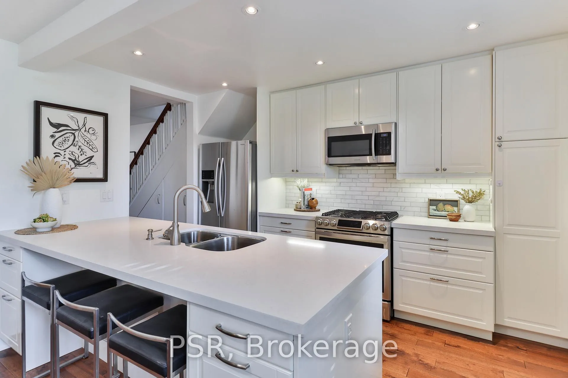 Photo 14 of 1334 Pape Avenue, Toronto, Broadview North — HOMEH
