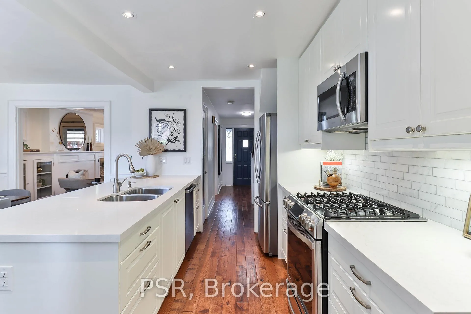 Photo 15 of 1334 Pape Avenue, Toronto, Broadview North — HOMEH