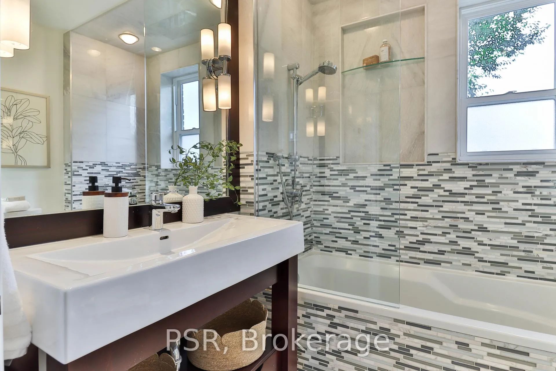 Photo 22 of 1334 Pape Avenue, Toronto, Broadview North — HOMEH