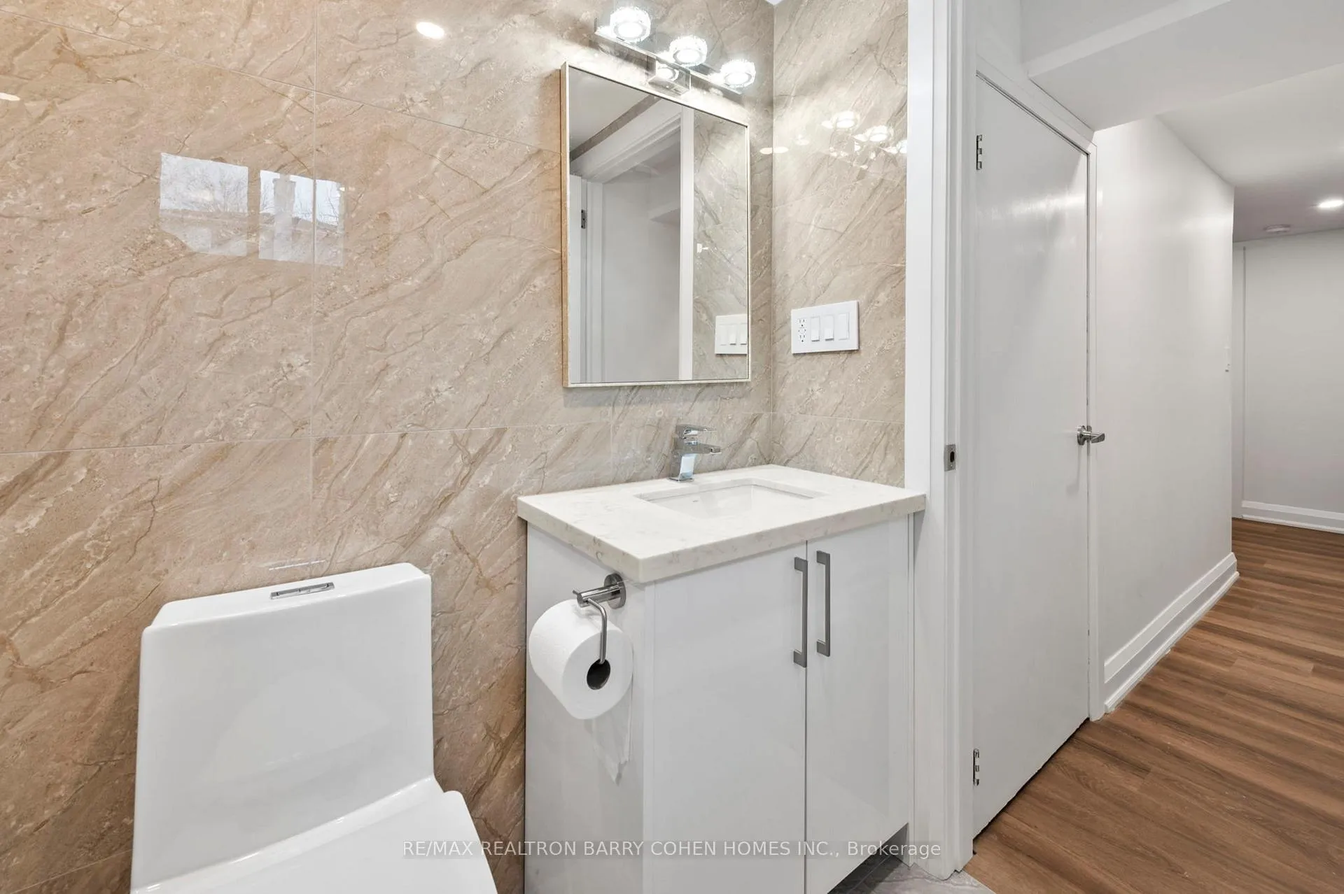 Photo 26 of Unit Basement & Back Main Lvl., 194 Romfield Circuit, Markham, Royal Orchard — HOMEH