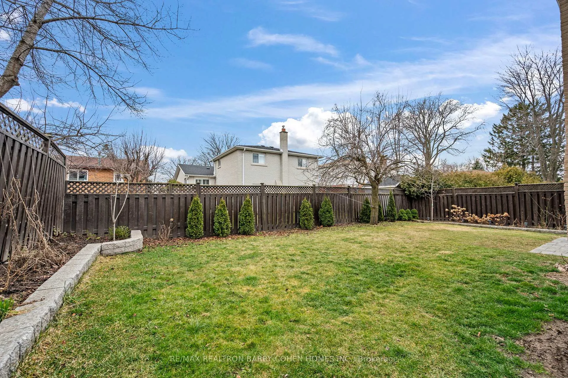 Photo 32 of Unit Basement & Back Main Lvl., 194 Romfield Circuit, Markham, Royal Orchard — HOMEH