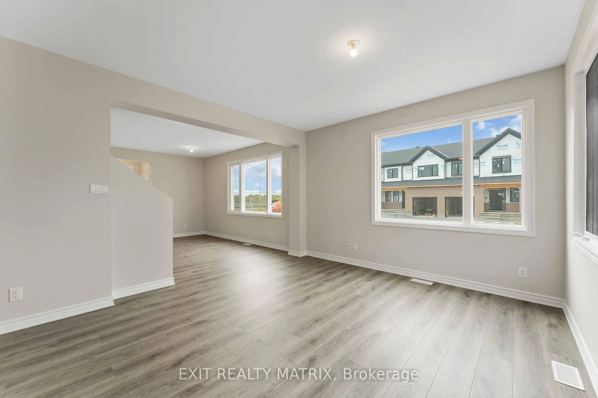 Photo 6 of 200 Ryan Reynolds Way, Ottawa, Mer Bleue/Bradley Estates/Anderson Park — HOMEH
