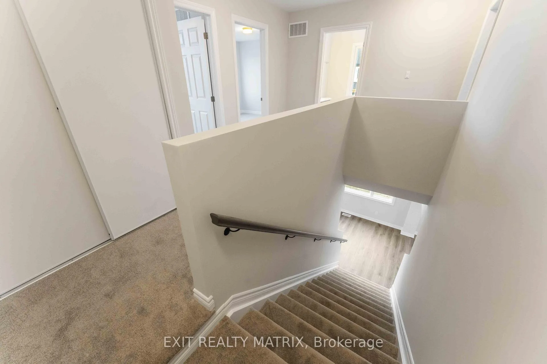 Photo 10 of 200 Ryan Reynolds Way, Ottawa, Mer Bleue/Bradley Estates/Anderson Park — HOMEH