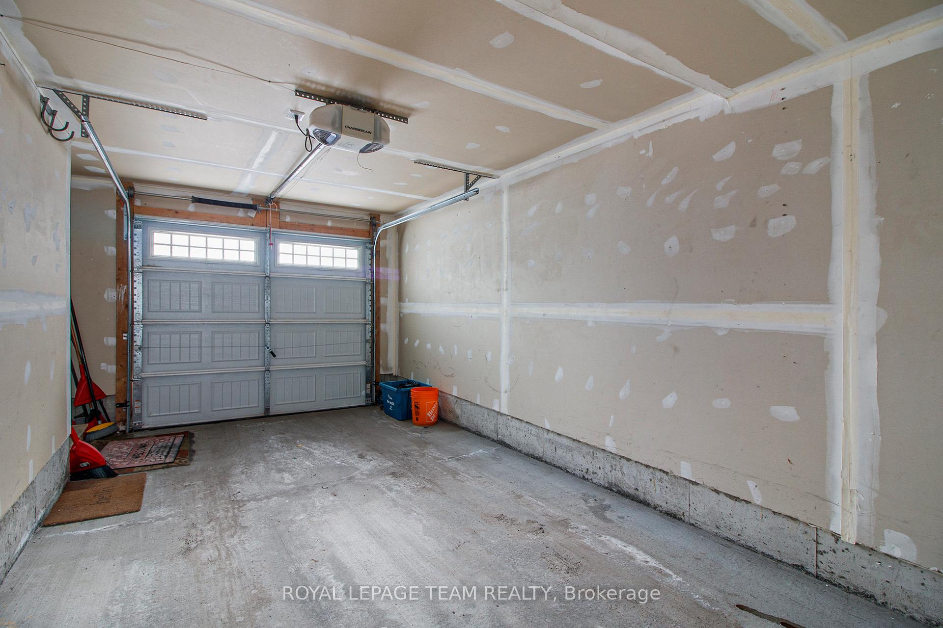 Photo 6 of 623 Bluegill Avenue, Ottawa, Barrhaven - Half Moon Bay — HOMEH