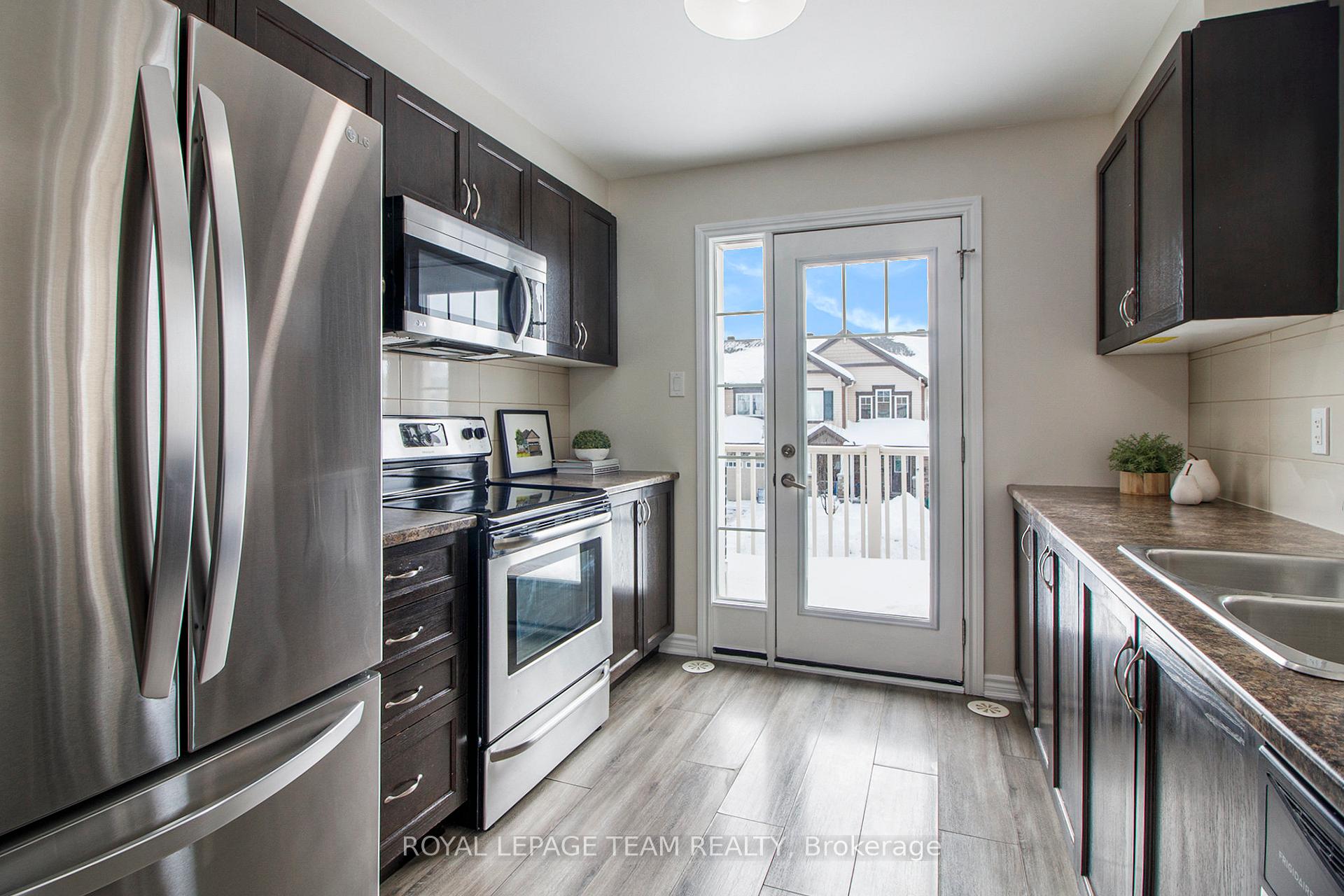 Photo 12 of 623 Bluegill Avenue, Ottawa, Barrhaven - Half Moon Bay — HOMEH