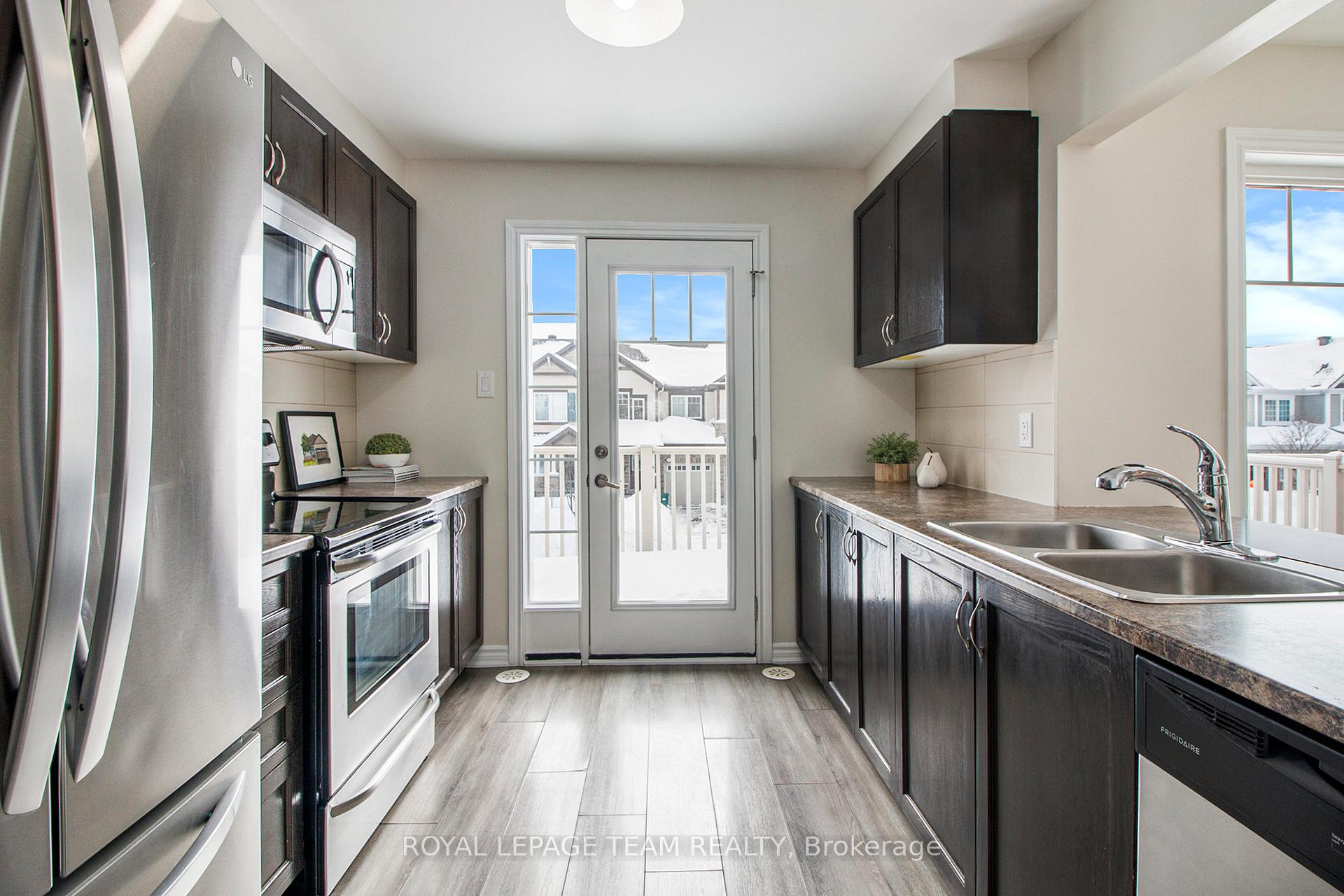 Photo 13 of 623 Bluegill Avenue, Ottawa, Barrhaven - Half Moon Bay — HOMEH