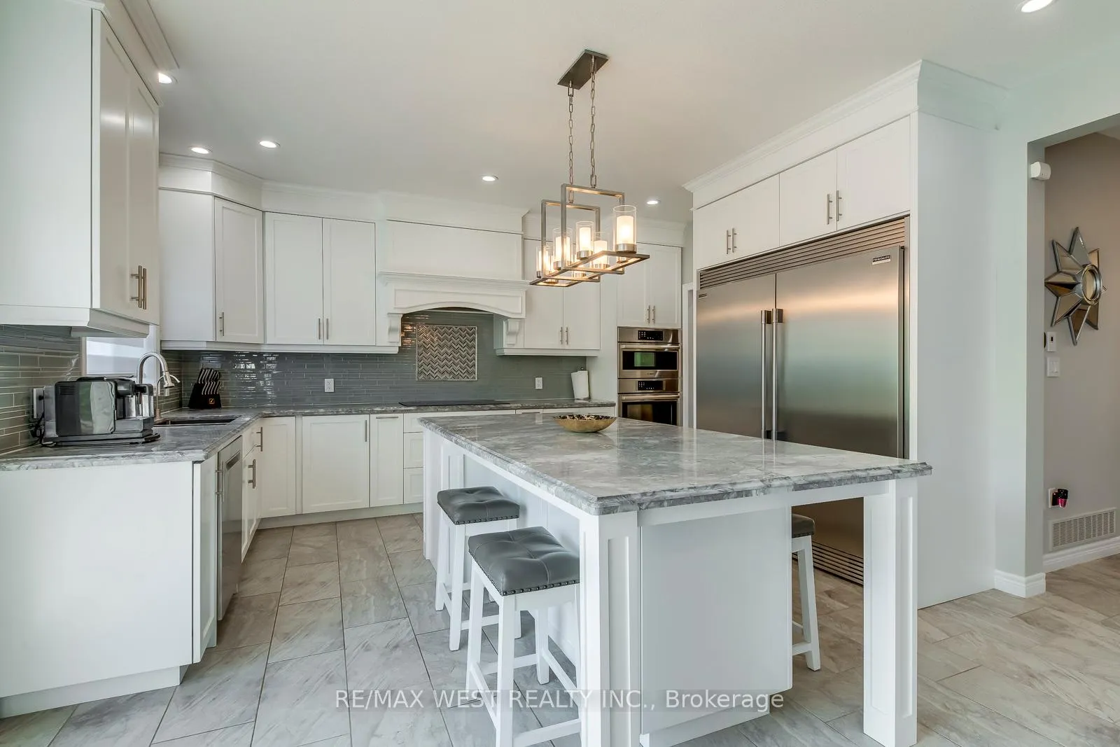 Photo 10 of 55 Kaufman Drive, Hamilton, Binbrook — HOMEH