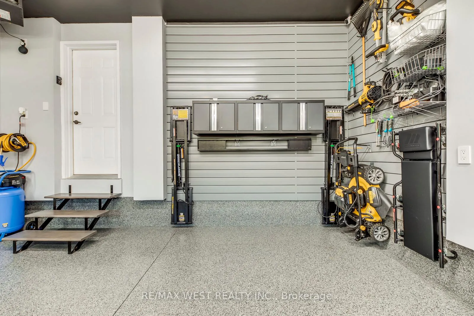 Photo 36 of 55 Kaufman Drive, Hamilton, Binbrook — HOMEH
