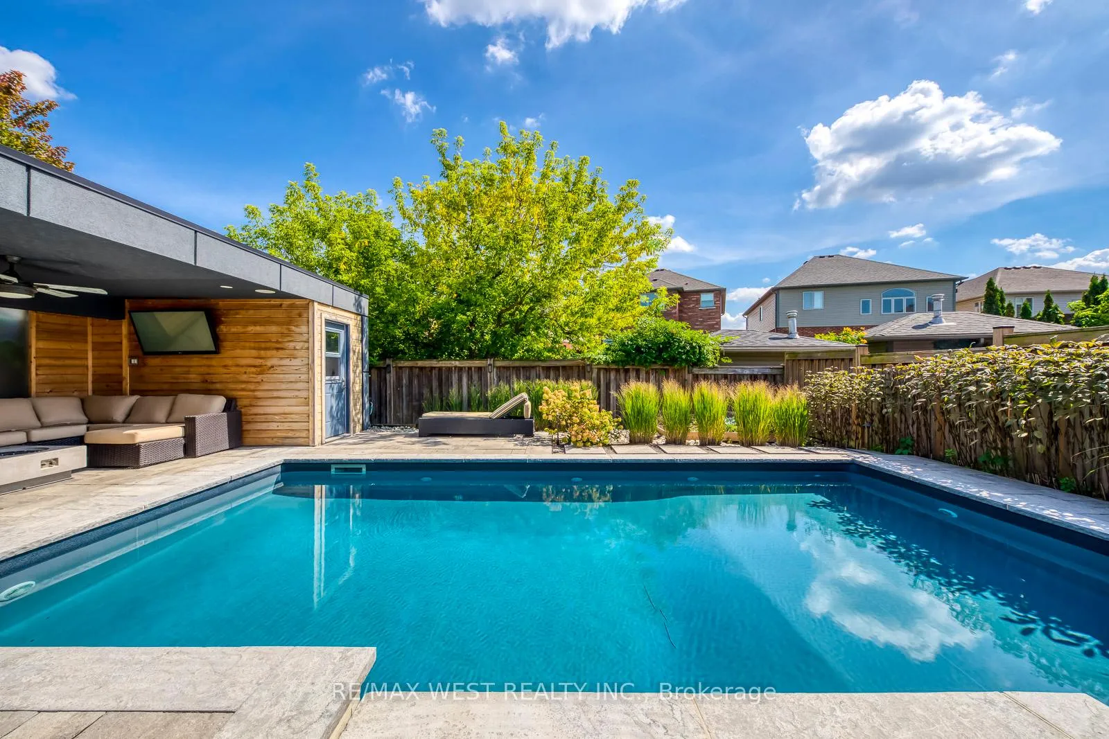 Photo 43 of 55 Kaufman Drive, Hamilton, Binbrook — HOMEH