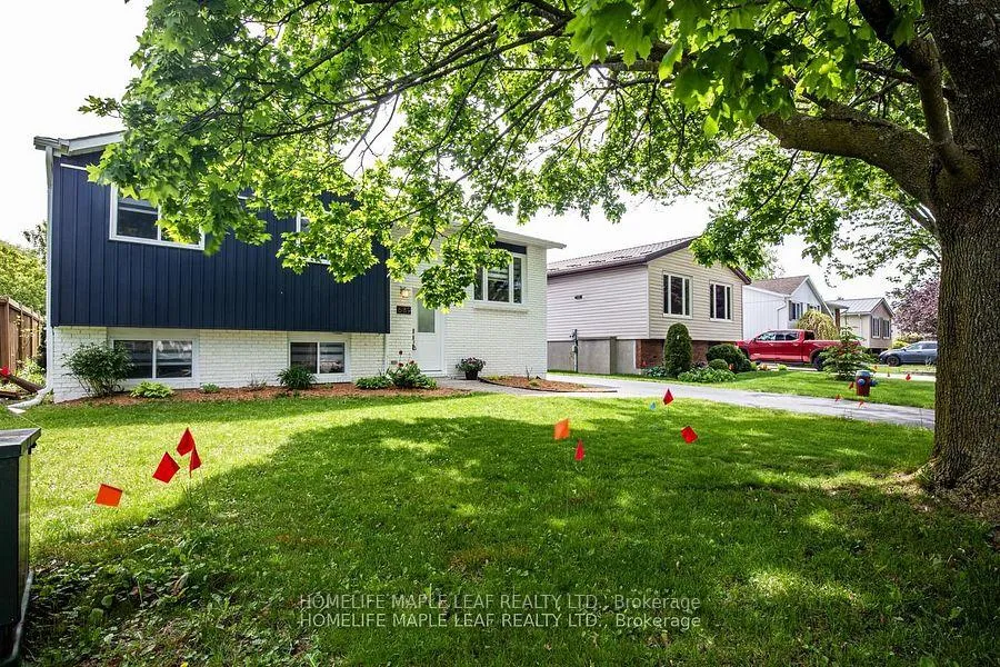 Photo 3 of 689 Macyoung Drive W, Kincardine — HOMEH