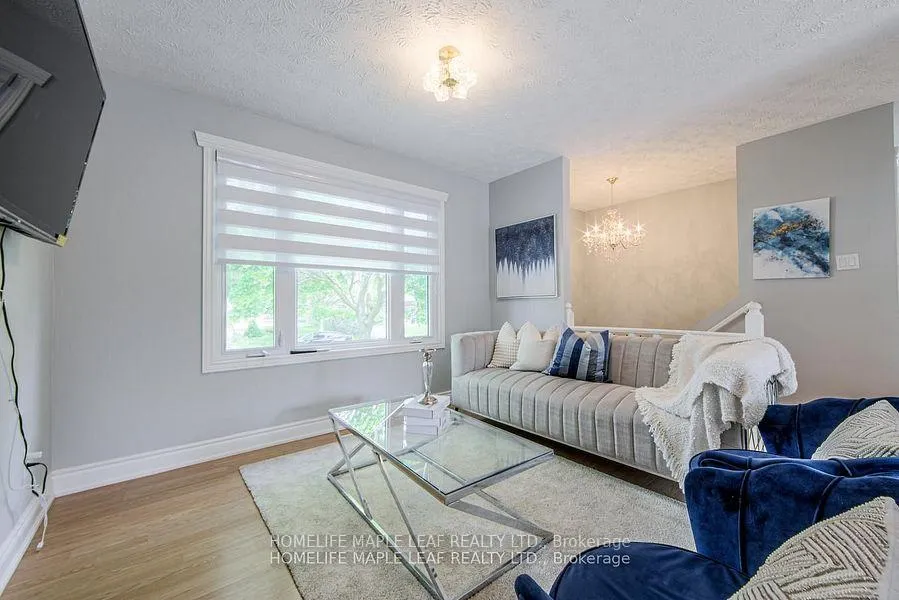 Photo 7 of 689 Macyoung Drive W, Kincardine — HOMEH