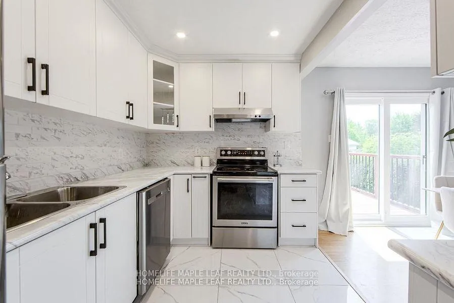 Photo 17 of 689 Macyoung Drive W, Kincardine — HOMEH