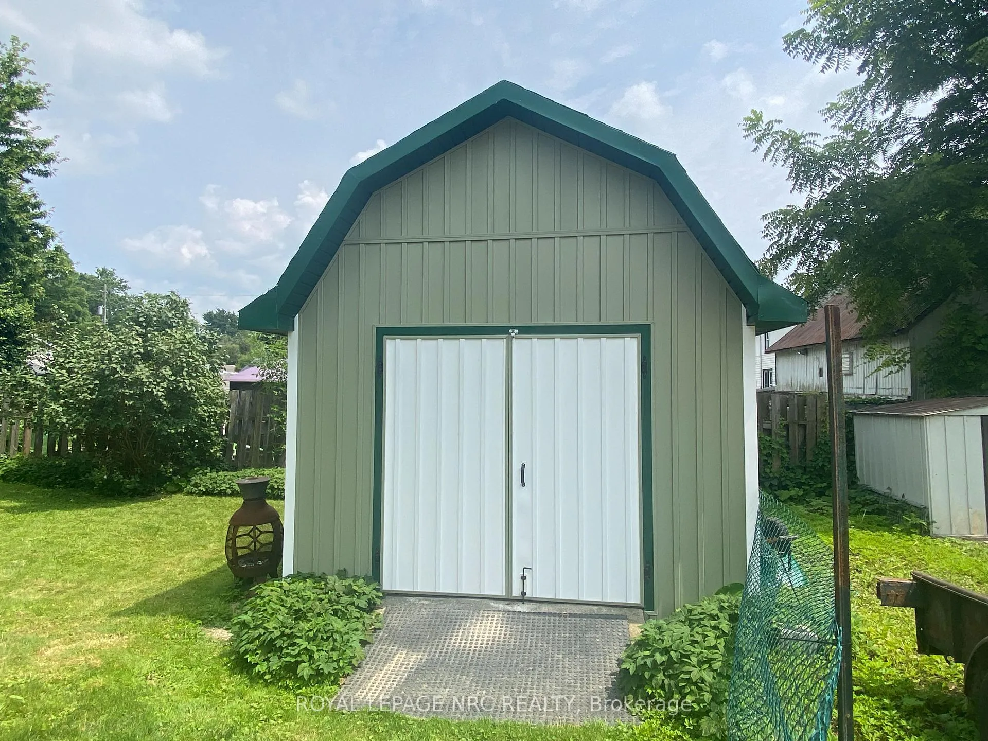 Photo 32 of 2076 Main Street N, Haldimand — HOMEH