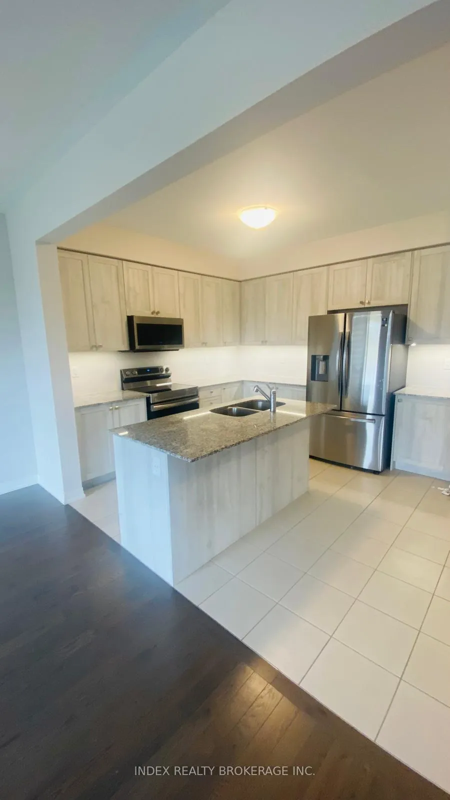 Photo 2 of 249 Rosebury Way, Hamilton, Mount Hope — HOMEH