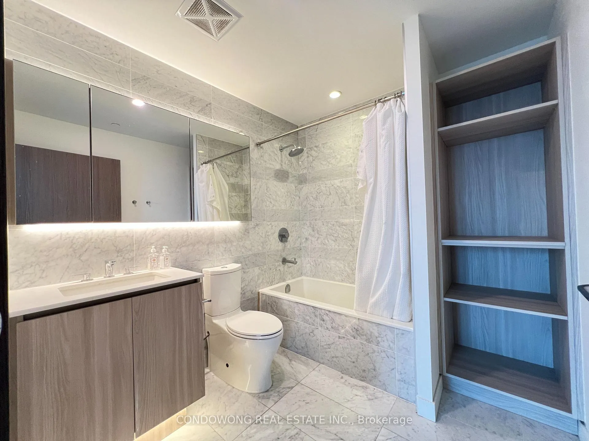 Photo 15 of Unit 3811, 19 Bathurst Street, Toronto, Waterfront Communities — HOMEH