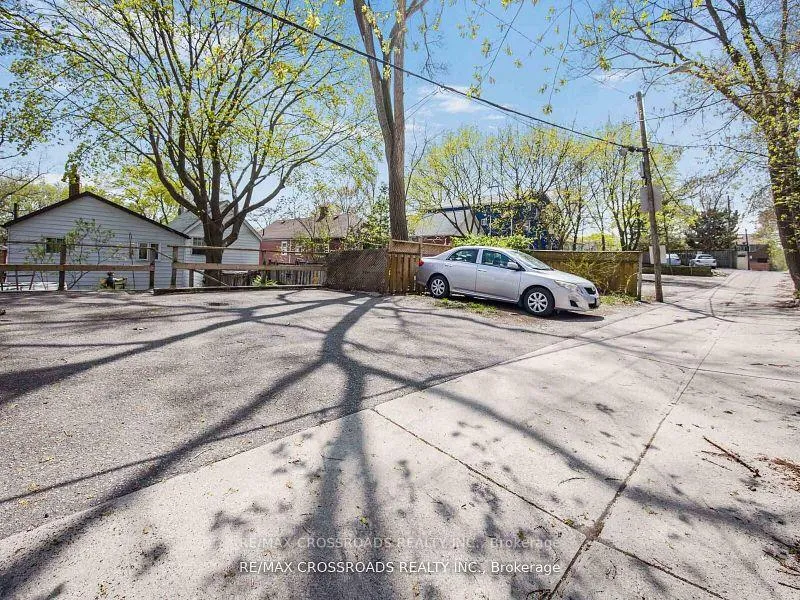 Photo 8 of 22 Ivy Avenue, Toronto, South Riverdale — HOMEH