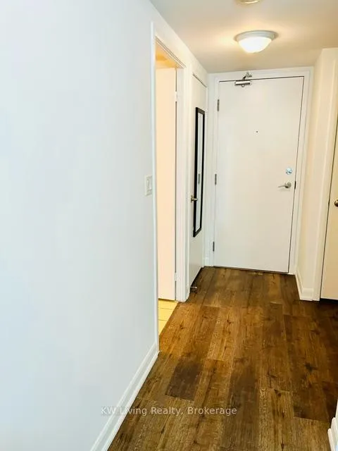 Photo 4 of Unit 1803, 600 Fleet Street, Toronto, Niagara — HOMEH