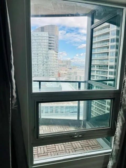 Photo 11 of Unit 1803, 600 Fleet Street, Toronto, Niagara — HOMEH