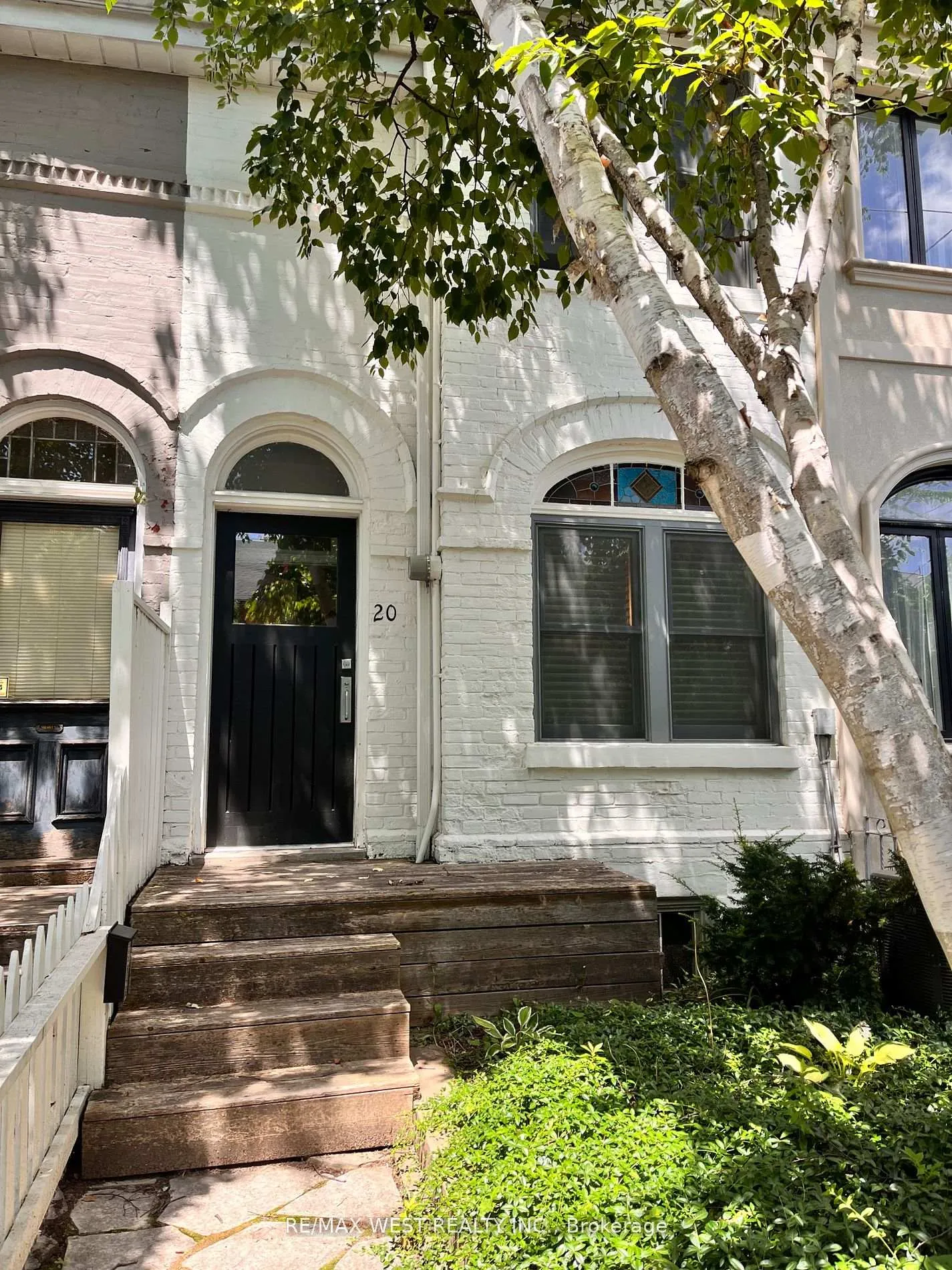 Photo 2 of 20 Afton Avenue, Toronto, Little Portugal — HOMEH