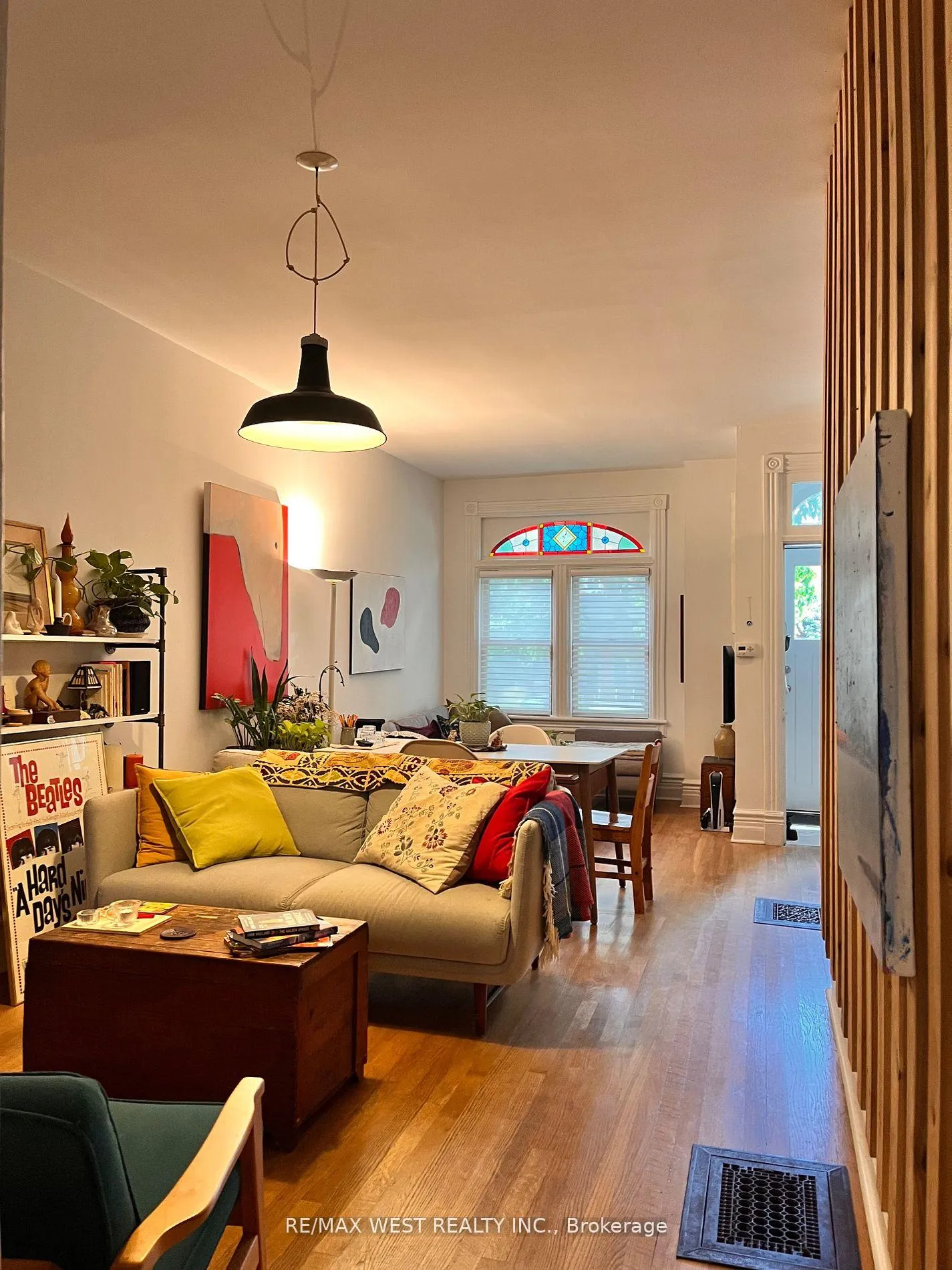 Photo 10 of 20 Afton Avenue, Toronto, Little Portugal — HOMEH