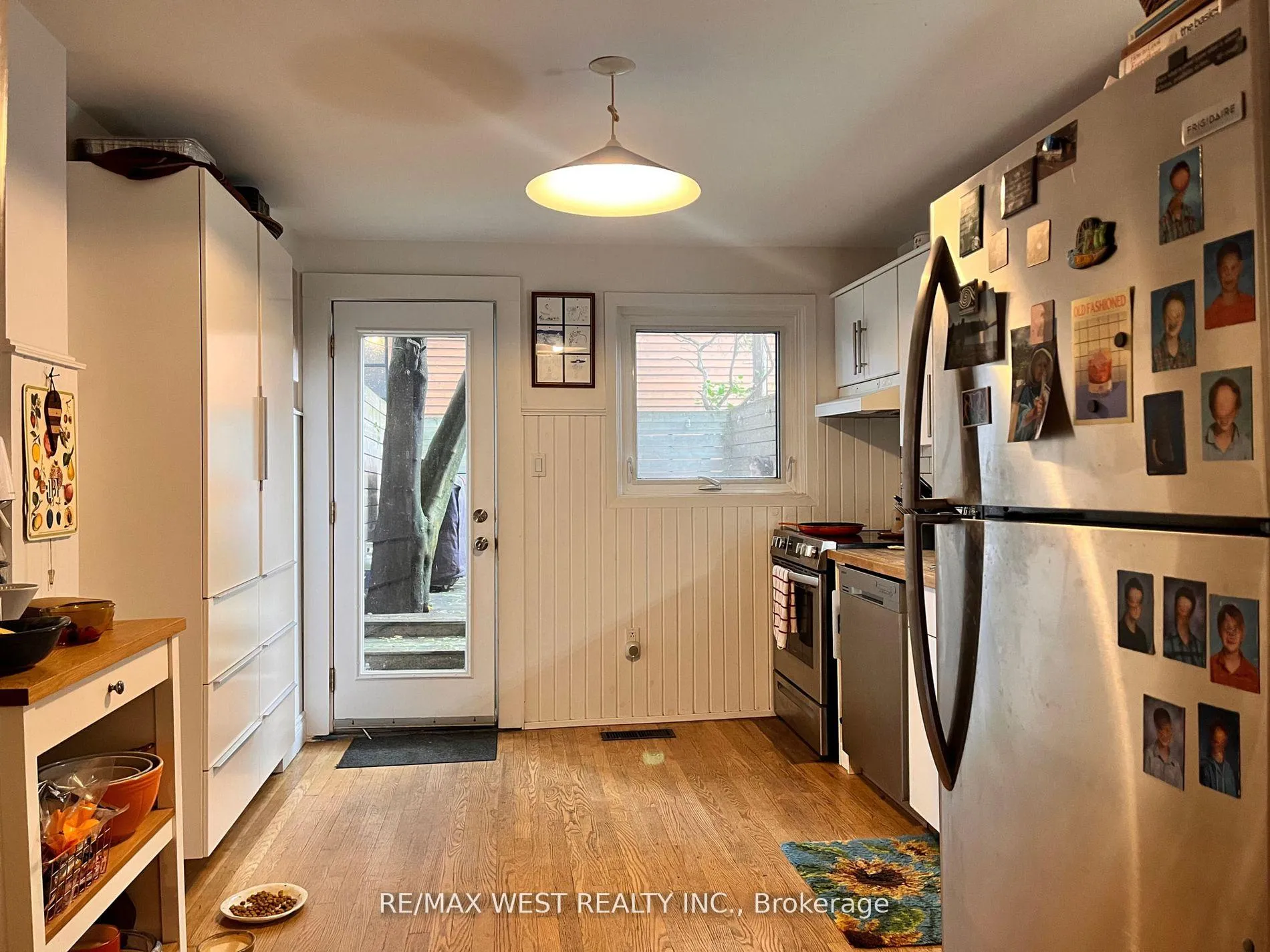 Photo 11 of 20 Afton Avenue, Toronto, Little Portugal — HOMEH