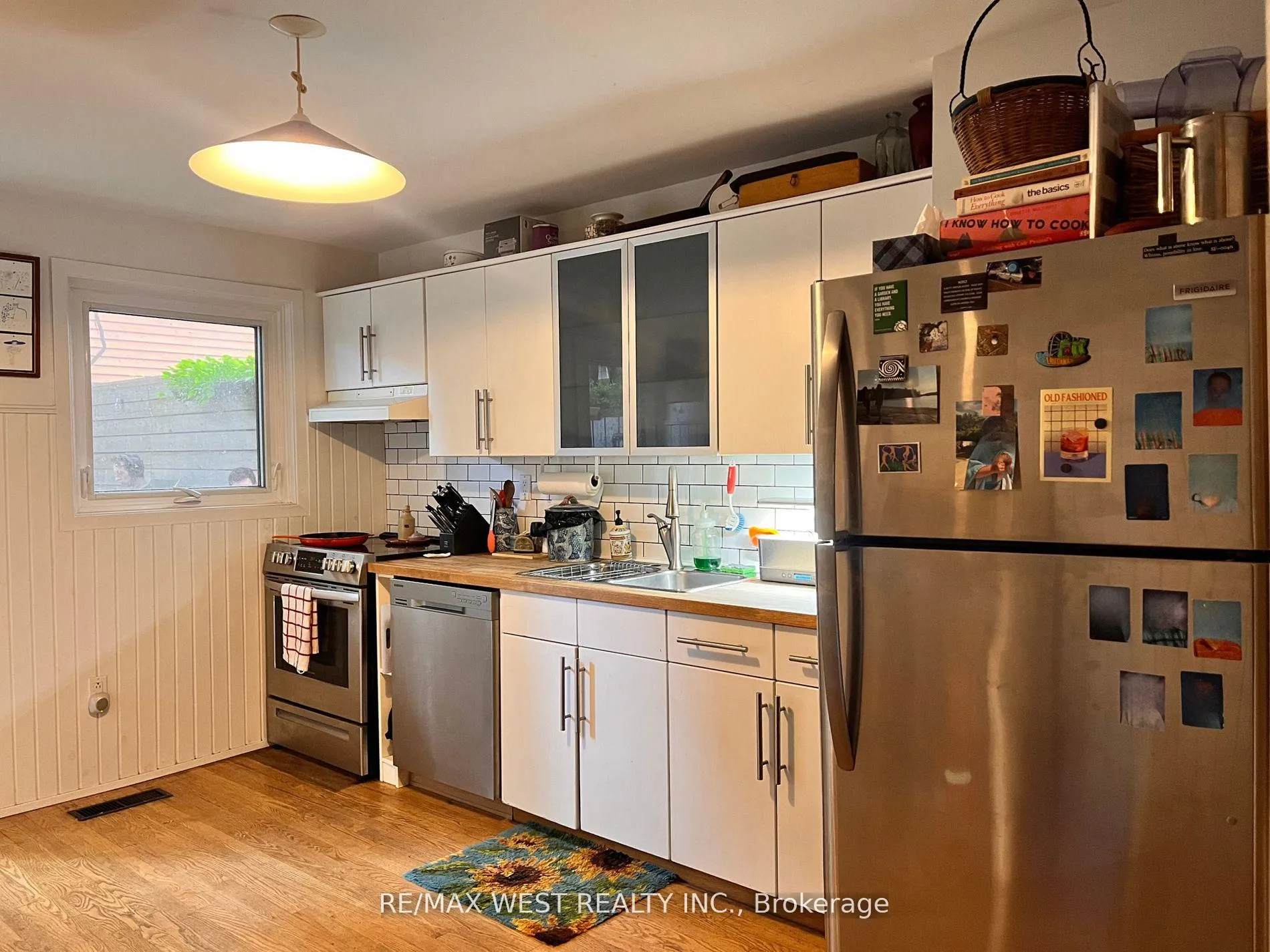 Photo 12 of 20 Afton Avenue, Toronto, Little Portugal — HOMEH