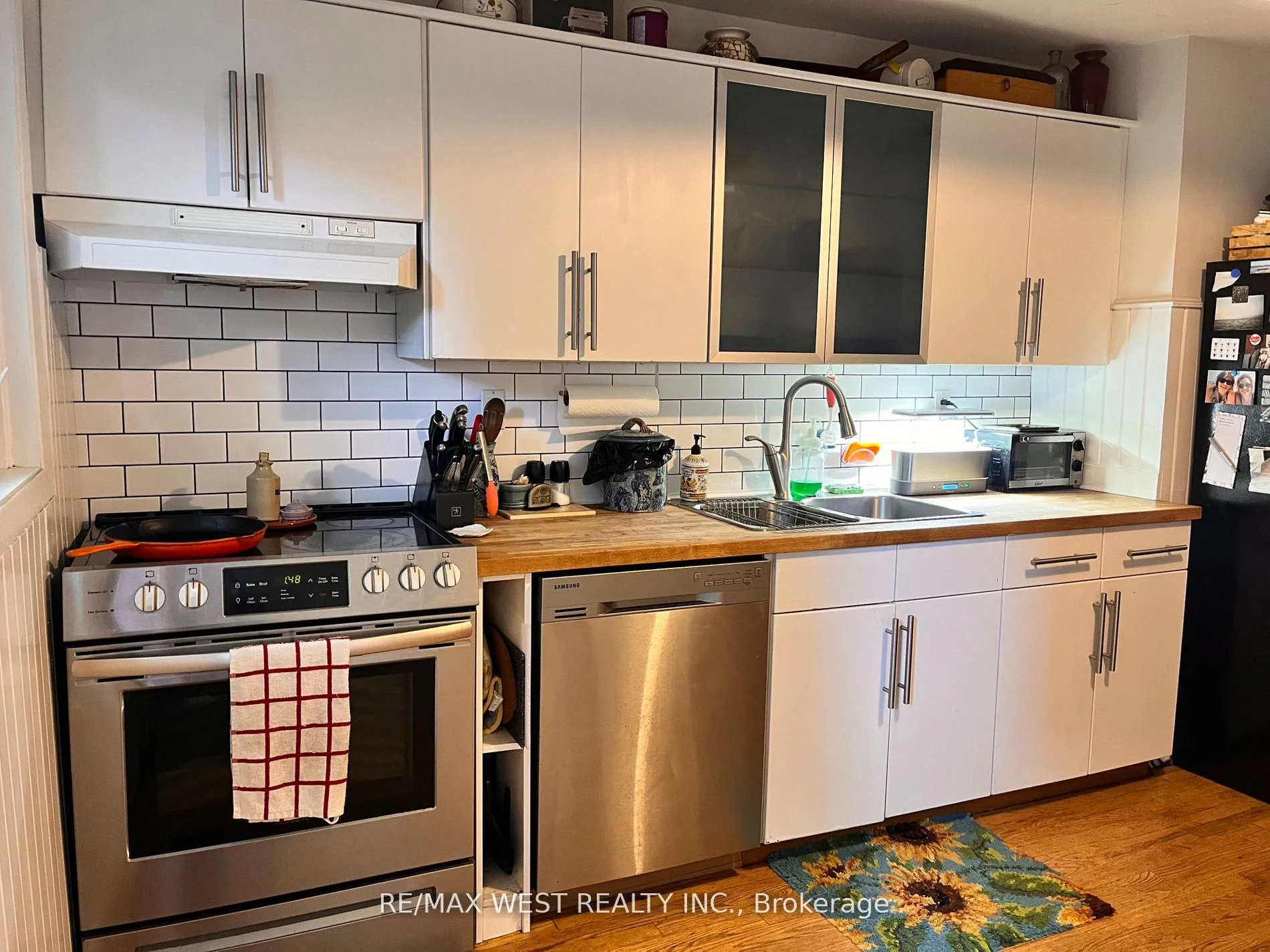 Photo 13 of 20 Afton Avenue, Toronto, Little Portugal — HOMEH