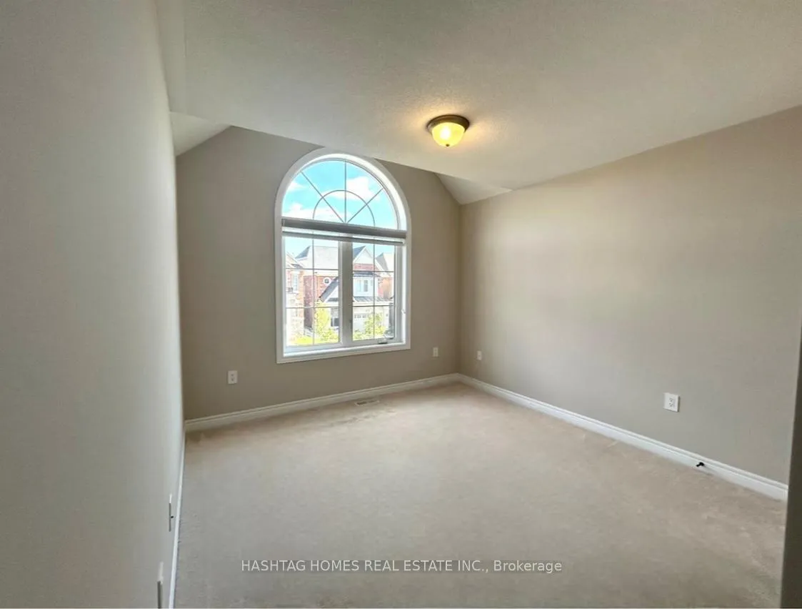 Photo 11 of 26 Matterhorn Road, Brampton, Northwest Brampton — HOMEH