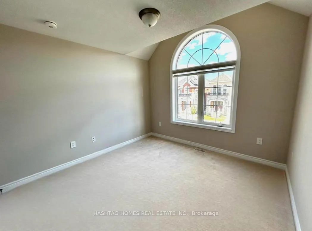 Photo 12 of 26 Matterhorn Road, Brampton, Northwest Brampton — HOMEH