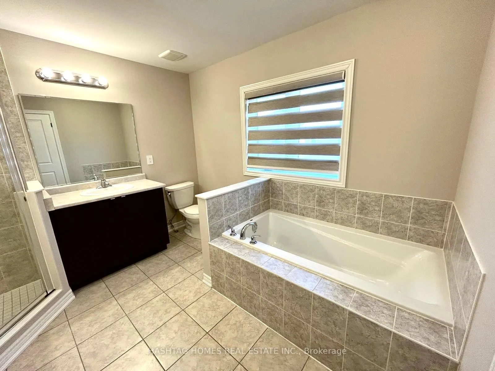 Photo 15 of 26 Matterhorn Road, Brampton, Northwest Brampton — HOMEH