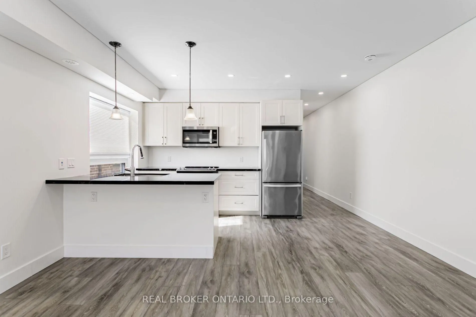 Photo 7 of Unit A, 1088 Avenue Road, Toronto, Lawrence Park South — HOMEH