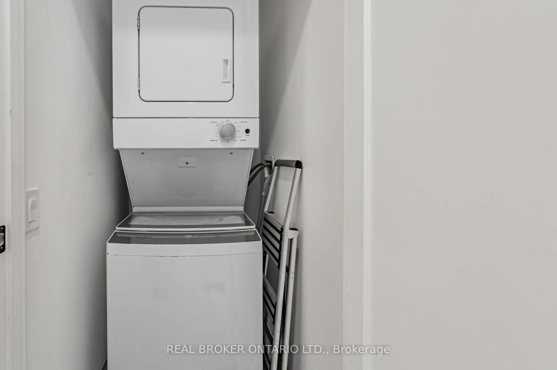 Photo 9 of Unit A, 1088 Avenue Road, Toronto, Lawrence Park South — HOMEH