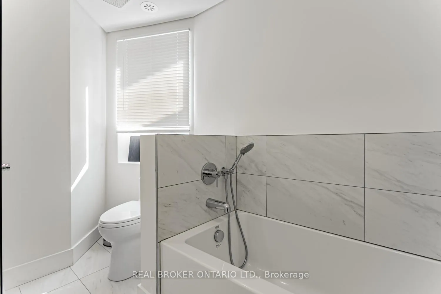 Photo 12 of Unit A, 1088 Avenue Road, Toronto, Lawrence Park South — HOMEH